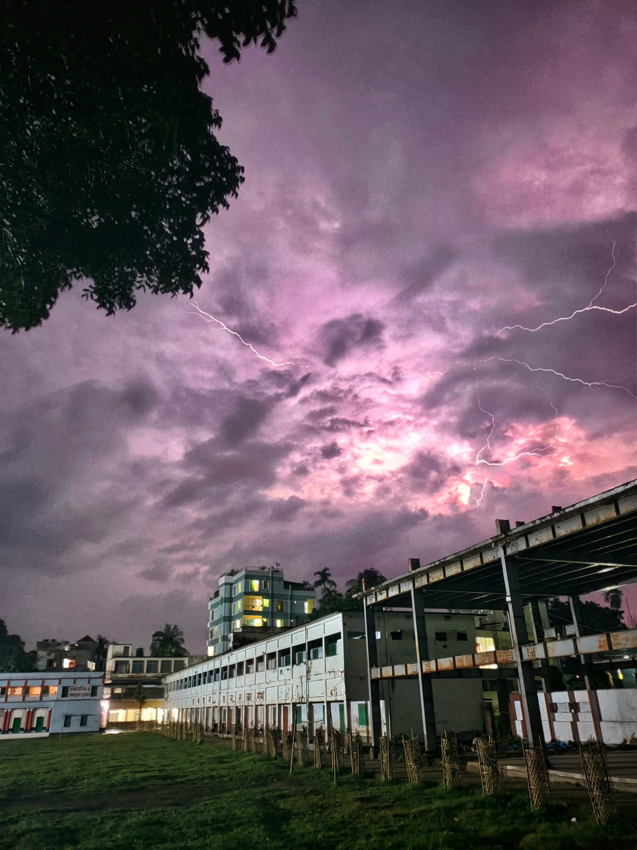 Thunder in sky. Free Skies photos