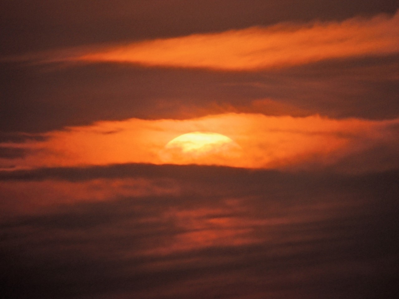 Sunrise at Kalapatthar. Andamans. Free Skies photos