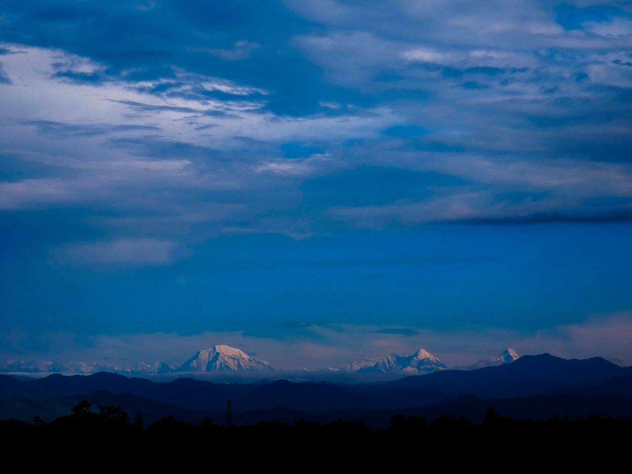 The Blue Hour - Where Dreams Sleep in Snow. Free Landscapes photos